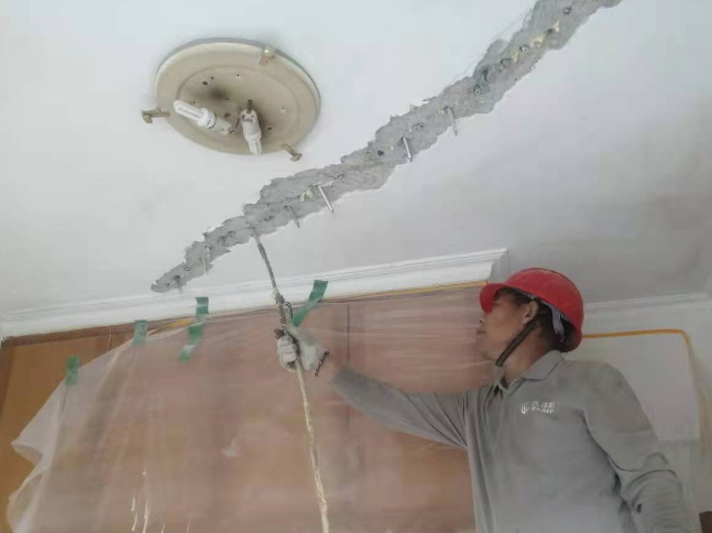 �컨���ˮ�B©